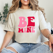 Cargar imagen en el visor de la galería, Be Mine Playera