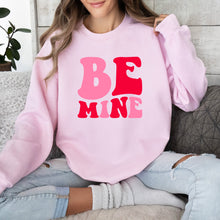 Cargar imagen en el visor de la galería, Be Mine Sudadera