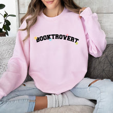 Cargar imagen en el visor de la galería, Booktrovert Sudadera