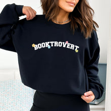 Cargar imagen en el visor de la galería, Booktrovert Sudadera