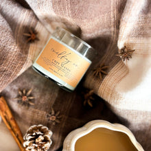 Cargar imagen en el visor de la galería, Cozy Season Vela Aromática