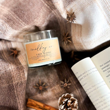 Cargar imagen en el visor de la galería, Cozy Season Vela Aromática