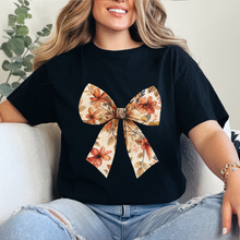 Cargar imagen en el visor de la galería, Fall bow Playera