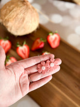 Cargar imagen en el visor de la galería, Flor Coral Aretes