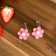 Cargar imagen en el visor de la galería, Flor Coral Aretes