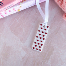 Cargar imagen en el visor de la galería, Love is in the air - Separador de Libros / Bookmark