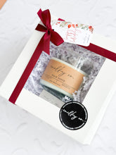 Cargar imagen en el visor de la galería, Candle Gift Box