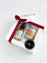 Cargar imagen en el visor de la galería, Mini Candle & Room Spray Gift Box