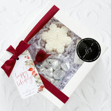 Cargar imagen en el visor de la galería, Snowflake & Kisses Gift Box