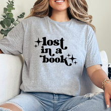 Cargar imagen en el visor de la galería, Lost in a book Playera