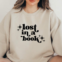Cargar imagen en el visor de la galería, Lost in a book Sudadera