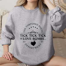Cargar imagen en el visor de la galería, Love Bomb Taylor Sudadera