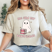 Cargar imagen en el visor de la galería, Me and my book boyfriends Playera
