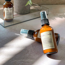 Cargar imagen en el visor de la galería, Aromatizante en forma de spray. Rocía de 2 a 3 veces el Room Spray y disfruta del aroma. aromatizante de casa. home spray. room spray. aroma Ambiente. ambiental. Room Spray Milky Candle Co Aromatizante Ambiental fragancia ambiente hogar aroma