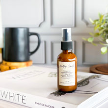 Cargar imagen en el visor de la galería, Room Spray Milky Candle Co Aromatizante Ambiental fragancia ambiente hogar aroma Aromatizante en forma de spray. Rocía de 2 a 3 veces el Room Spray y disfruta del aroma. aromatizante de casa. home spray. room spray. aroma Ambiente. ambiental.