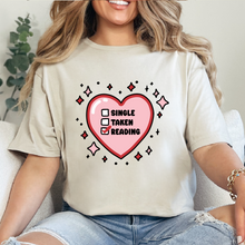 Cargar imagen en el visor de la galería, Single, Taken Reading Playera