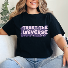 Cargar imagen en el visor de la galería, Trust the universe Playera