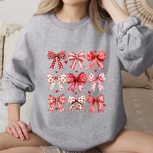 Cargar imagen en el visor de la galería, Valentine Bows Sudadera