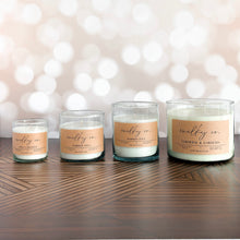 Cargar imagen en el visor de la galería, Fresh Cut Roses Vela Aromática