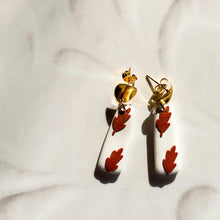 Cargar imagen en el visor de la galería, Camila leaves Otoño Aretes