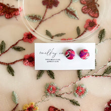 Cargar imagen en el visor de la galería, Circle stud Spring Print Aretes