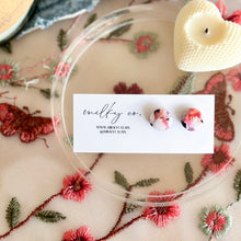 Cargar imagen en el visor de la galería, Circle Stud Pink & Black Marble Aretes