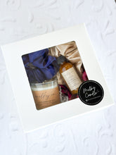 Cargar imagen en el visor de la galería, Classic Gift Box