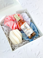 Cargar imagen en el visor de la galería, Maru Gift Box