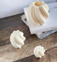 Cargar imagen en el visor de la galería, Maru Vela Aromática