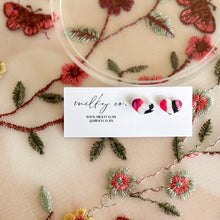 Cargar imagen en el visor de la galería, Mini Heart Spring Print Aretes