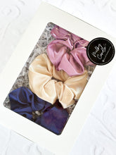 Cargar imagen en el visor de la galería, Scrunchies Gift Box