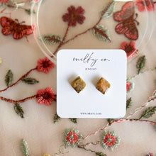 Cargar imagen en el visor de la galería, Small Diamond Gold Marble Aretes