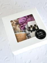 Cargar imagen en el visor de la galería, The Ultimate Gift Box