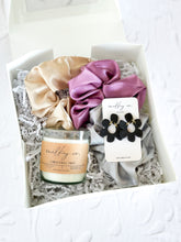 Cargar imagen en el visor de la galería, The Ultimate Gift Box