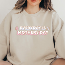 Cargar imagen en el visor de la galería, Everyday is mothers day Sudadera
