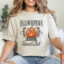 Cargar imagen en el visor de la galería, Halloweentown Playera
