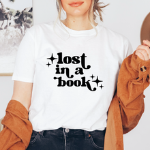 Cargar imagen en el visor de la galería, Lost in a book Playera
