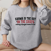 Cargar imagen en el visor de la galería, Taylor&#39;s Karma CHIEFS Sudadera
