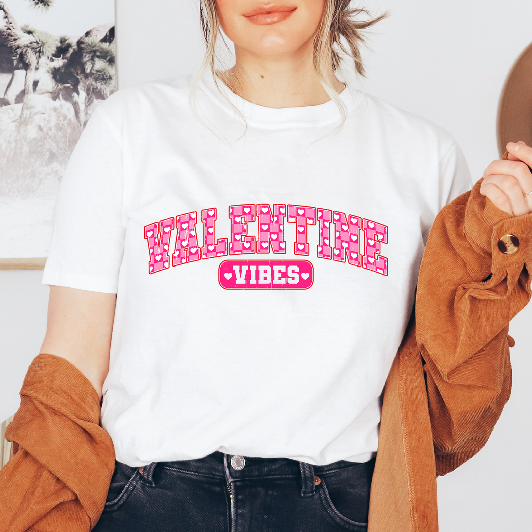 Valentine Vibes Playera