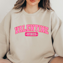 Cargar imagen en el visor de la galería, Valentine Vibes Sudadera
