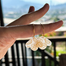 Cargar imagen en el visor de la galería, Arracada Paris Otoño Translúcido Aretes
