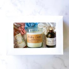 Cargar imagen en el visor de la galería, Wine Gift box PREMIUM caja de regalo milky candle co aroma aromatizante ocasión especial 2
